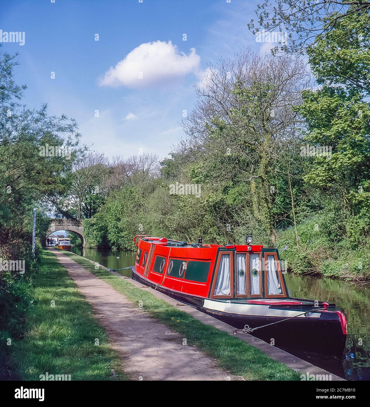 This is the Lancaster canal around 1990 in the northwest Lancashire