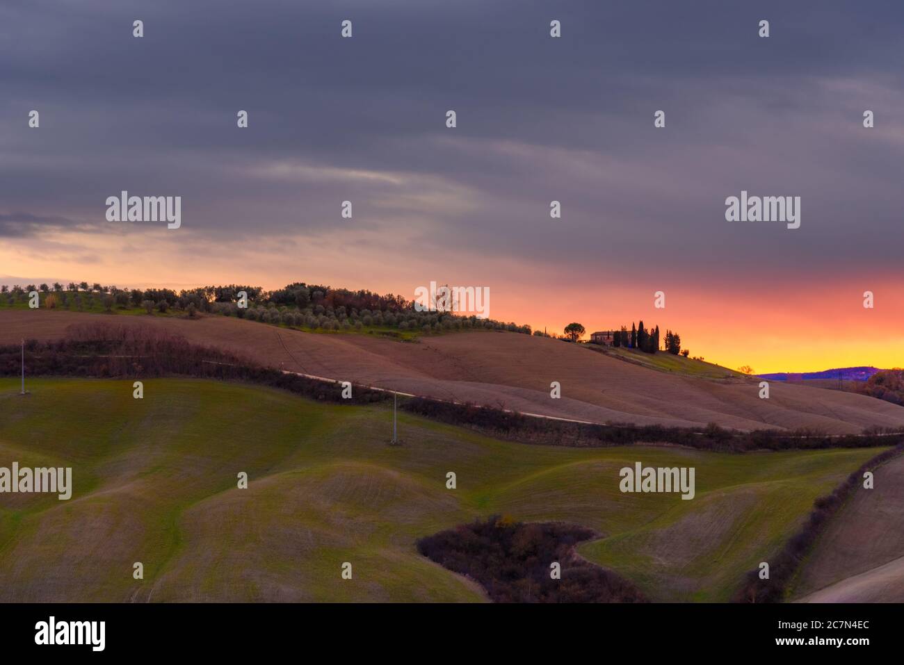 Tuscan countryside sunset hi-res stock photography and images - Alamy