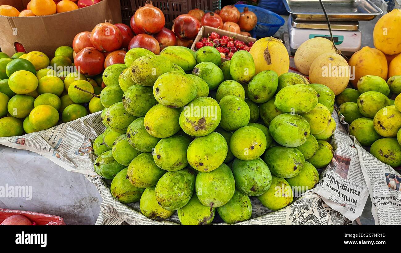 Papaya for sale hires stock photography and images Alamy