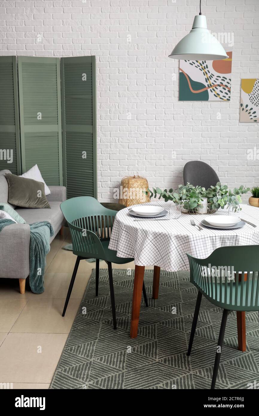 Interior of modern stylish dining room Stock Photo - Alamy
