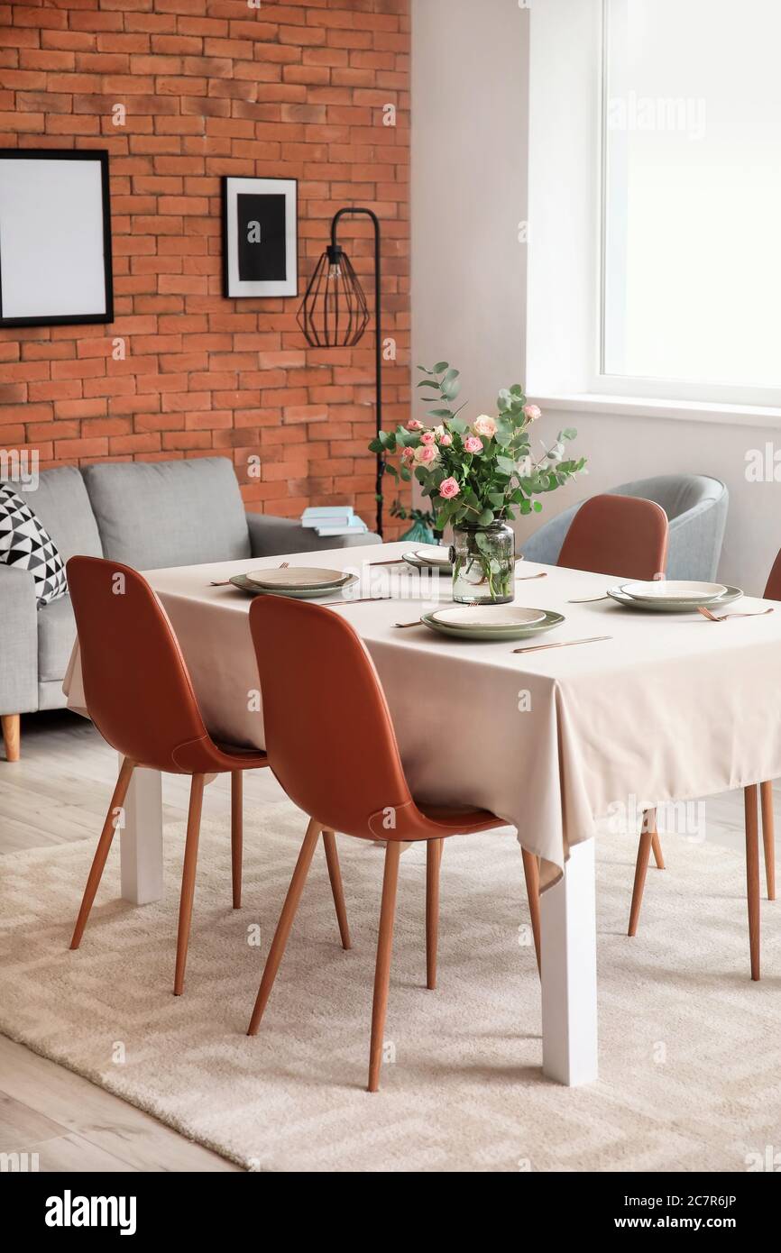 Interior of modern stylish dining room Stock Photo - Alamy