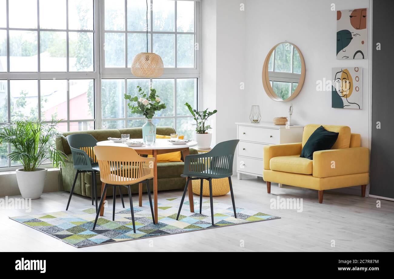 Interior of modern stylish dining room Stock Photo - Alamy
