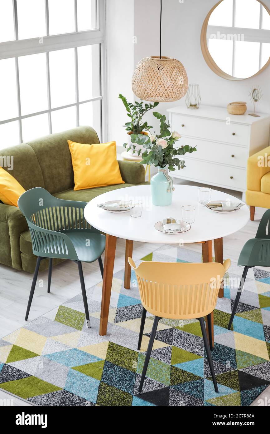 Interior of modern stylish dining room Stock Photo - Alamy