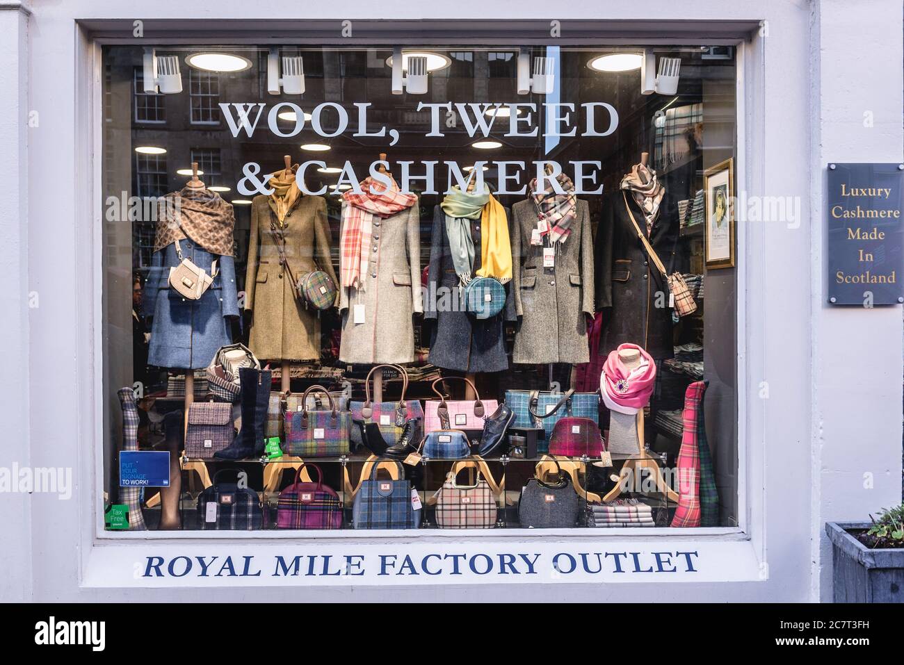 Wool, Tweed and Cashmere shop at Royal Mile street in Edinburgh, the  capital of Scotland, part of United Kingdom Stock Photo - Alamy