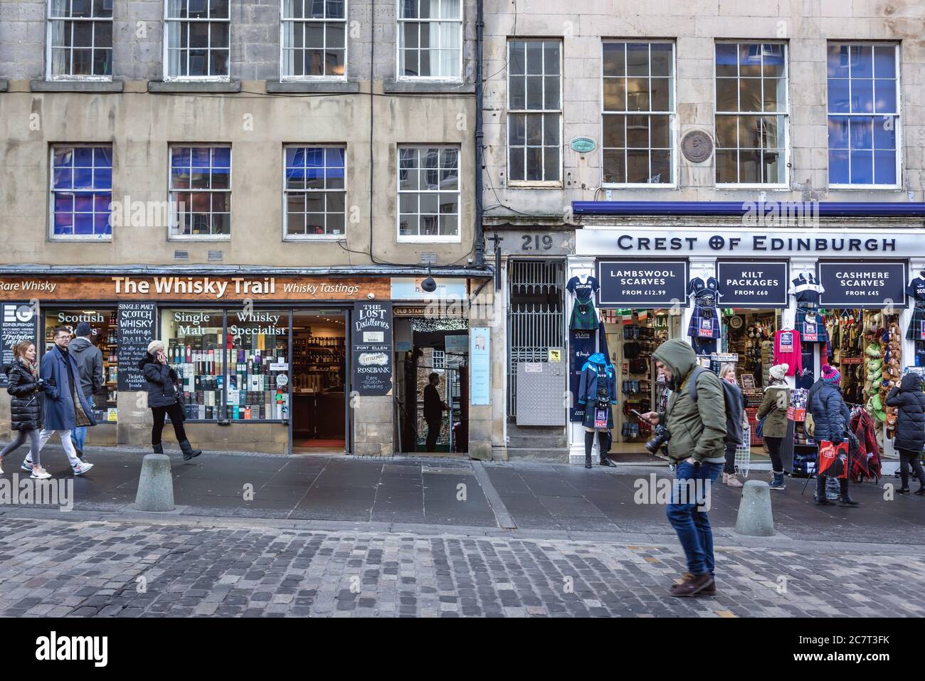 The Whisky Trail liquor store and Crest Of Edinburgh gift shop at High