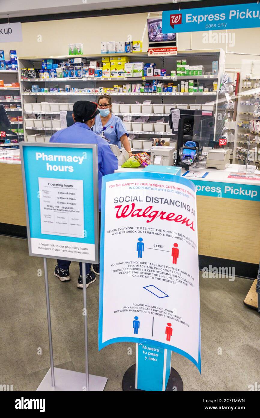 Ppe face mask hires stock photography and images Alamy