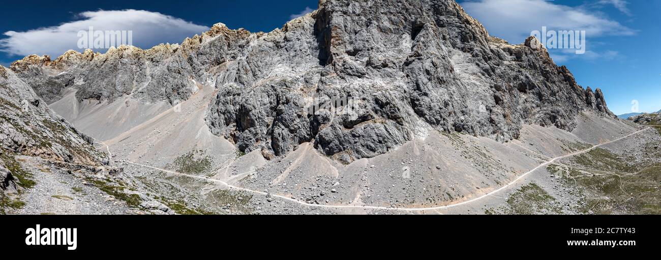 Picos de Europa en la zona de la vueltona , Cantabria , España Stock Photo