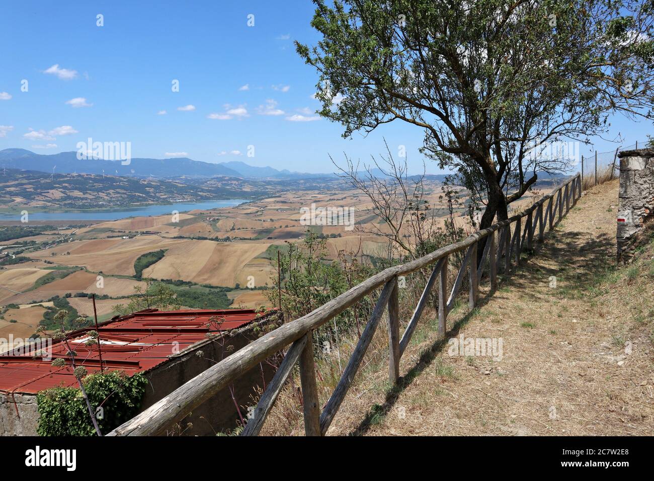 Sentiero agricolo hi-res stock photography and images - Alamy