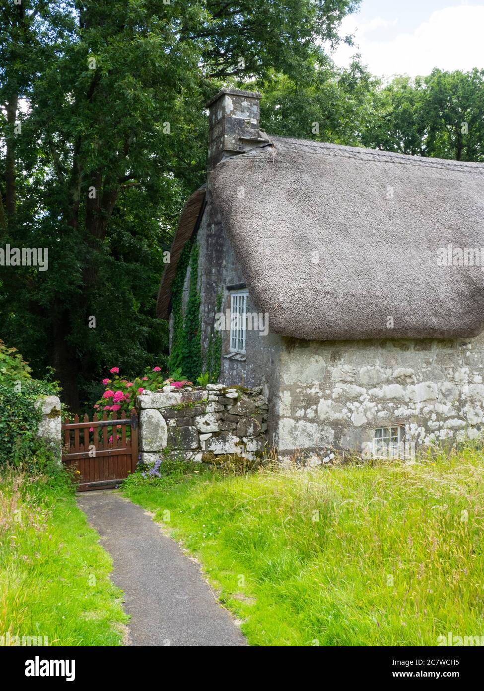 The Thatched Gate High Resolution Stock Photography and Images - Alamy