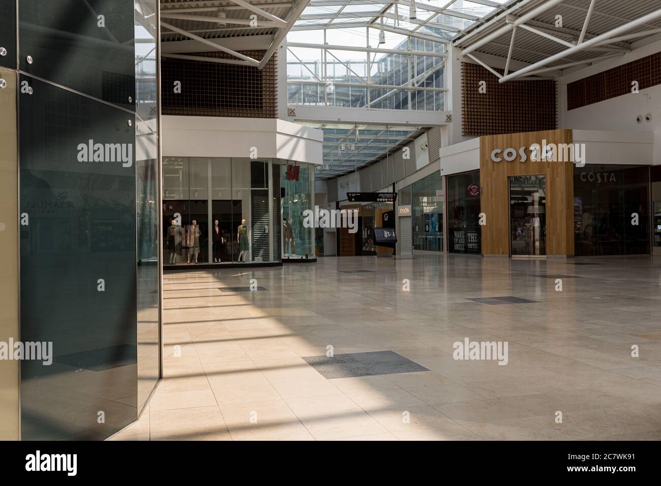 Basingstoke shopping centre shut during lockdown Stock Photo - Alamy