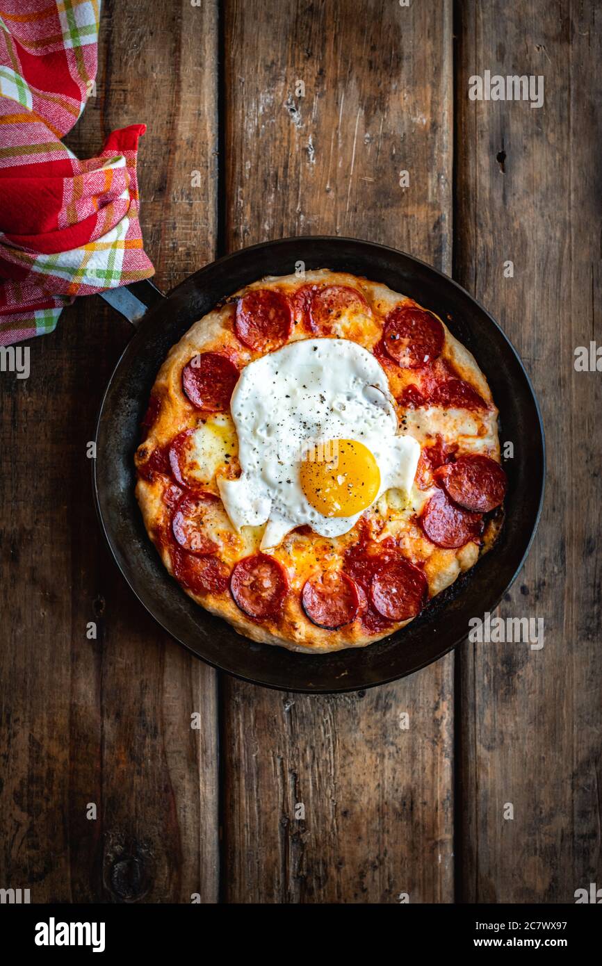 Skillet Breakfast Pizza Stock Photo Alamy