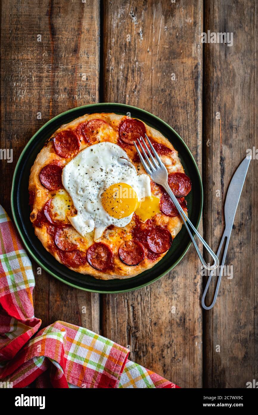 Skillet Breakfast Pizza Stock Photo Alamy