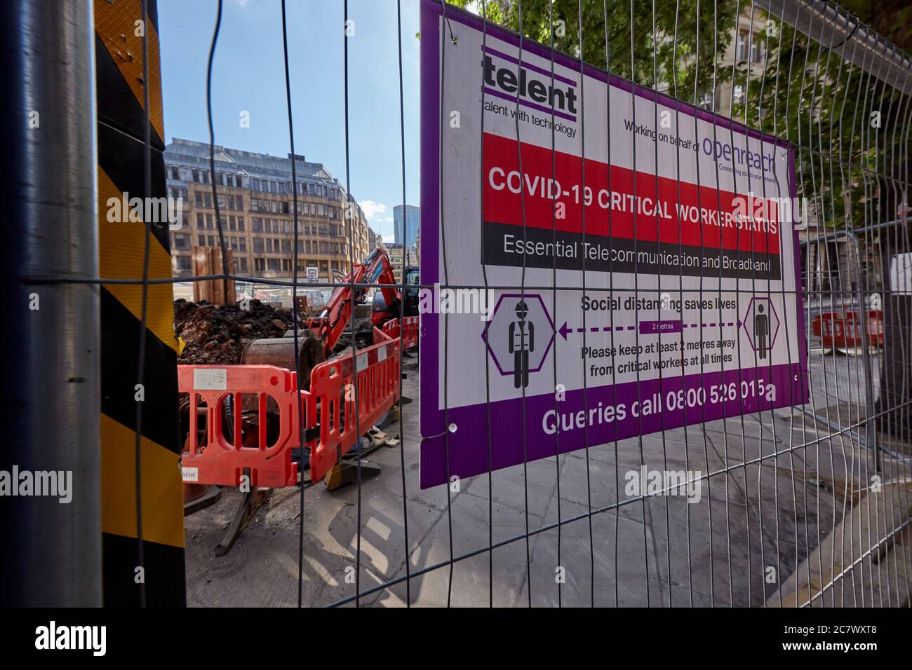 Covid-19 Critical Worker Status sign at Liverpool Street Station construction site. Stock Photo