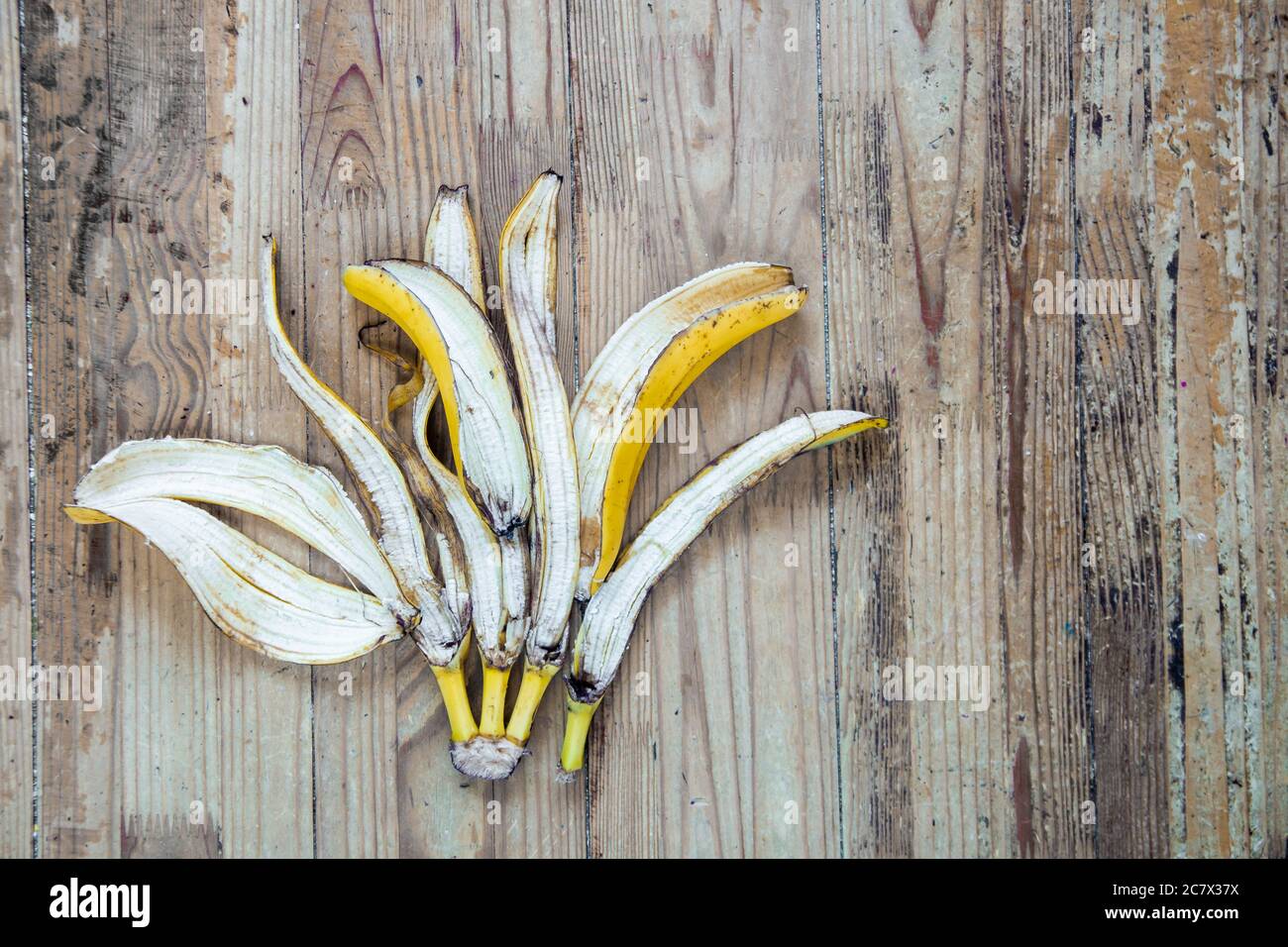 Banana skin on floor hi-res stock photography and images - Alamy