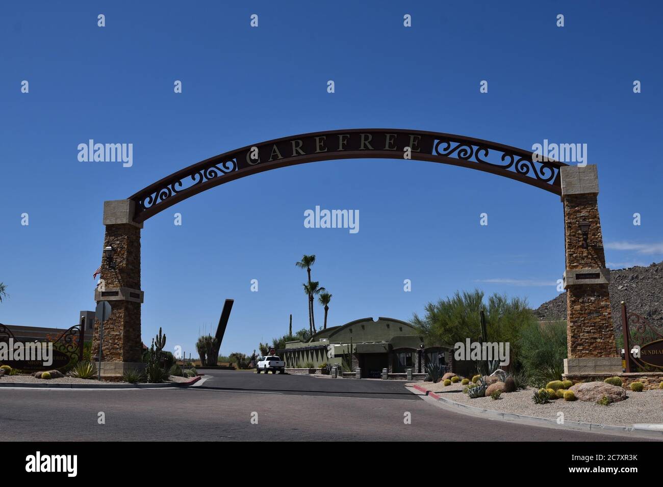 Arched entry sign for the city of Carefree Arizona Stock Photo Alamy