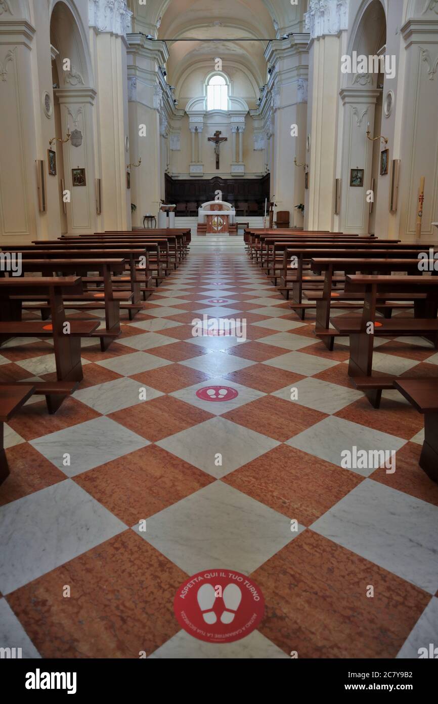 Sant'Angelo dei Lombardi - Misure anti covid nel Duomo Stock Photo