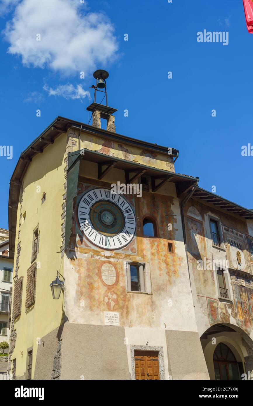 Clusone, Bergamo, Lombardy, Italy: historic Palazzo comunale, with frescos  on the facade Stock Photo - Alamy