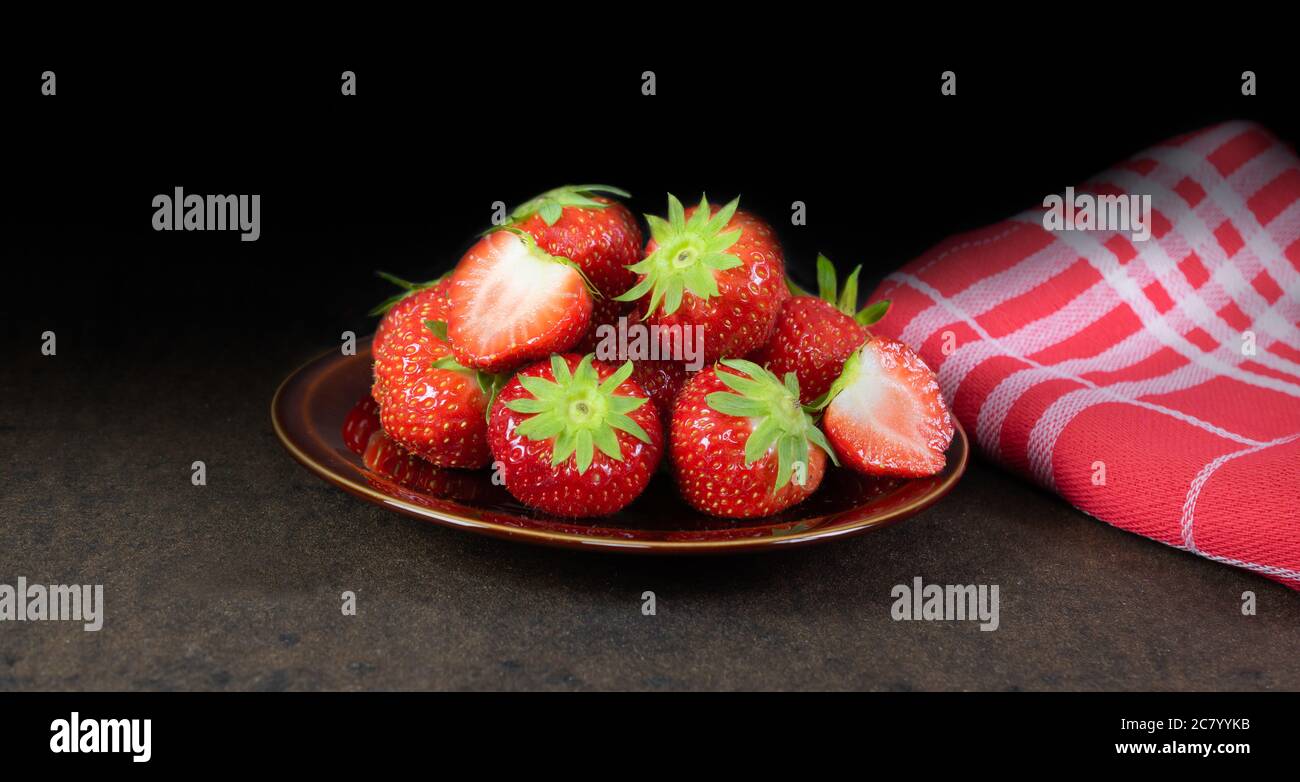 Healthy dessert fruit hi-res stock photography and images - Alamy