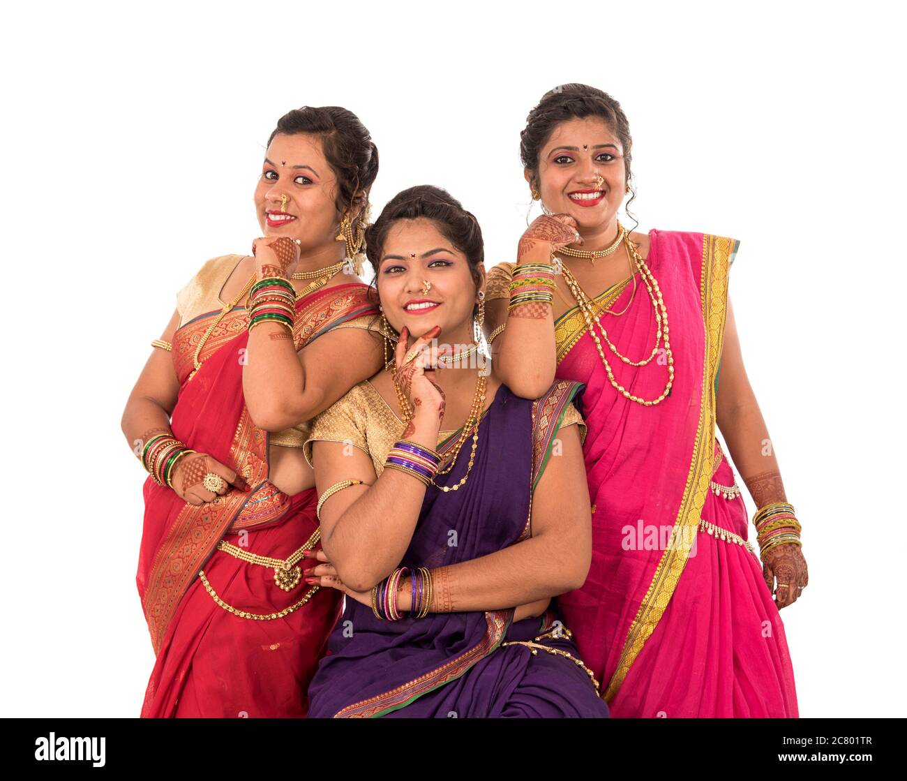 Women in saree posing in hi-res stock photography and images - Page 4 -  Alamy