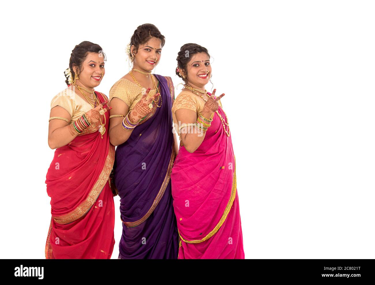 Pin by Nauvari Kashta Saree on Nauvari Saree | Beautiful girl dance,  Nauvari saree, Beautiful girls