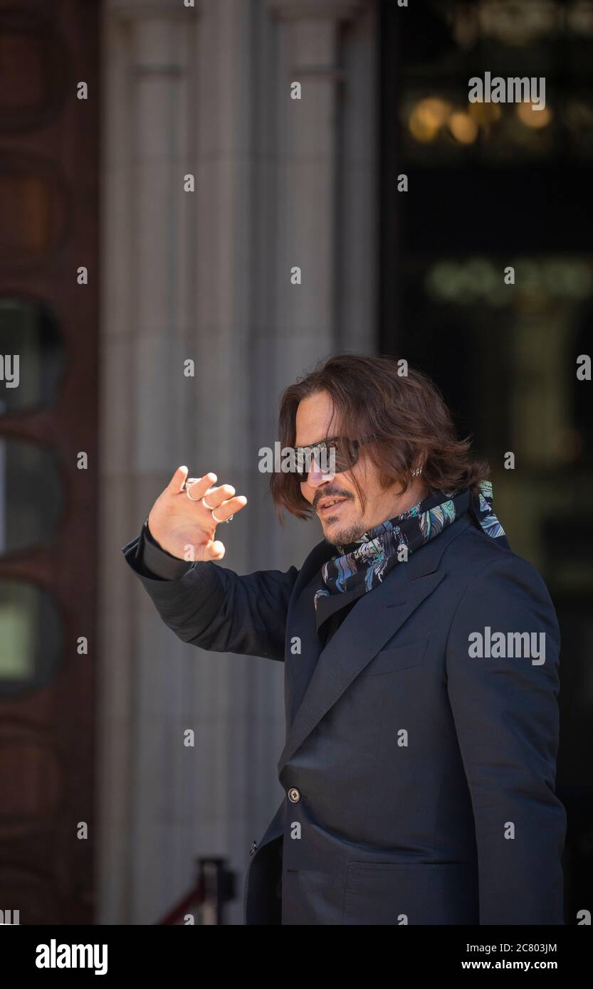 pic shows:   Johnny Depp arrives the High Court in London  today. 20.7.20 whereAmber Heard  former wife  was expected to start her testimony     Pictu Stock Photo