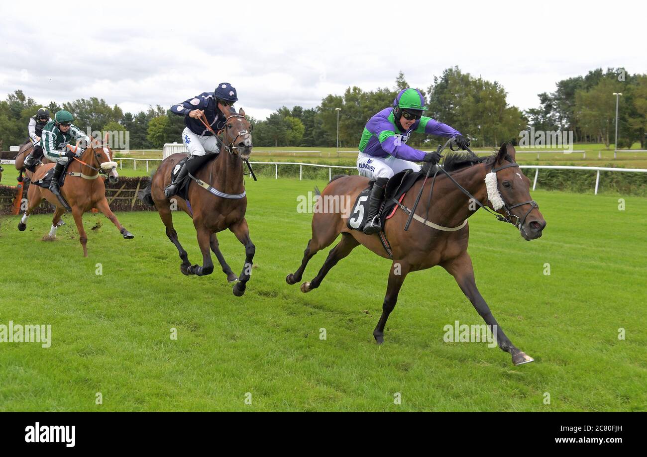 Market Rasen Racecourse High Resolution Stock Photography And Images Alamy