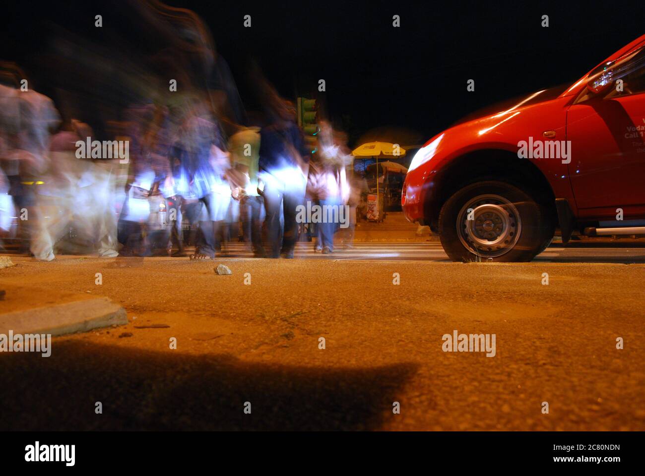 Street crowd ghana hi-res stock photography and images - Alamy
