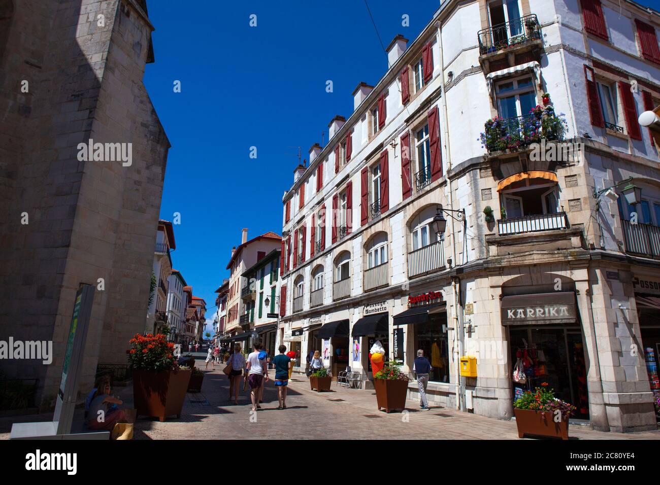 Magasins de pays magasins hires stock photography and images Alamy