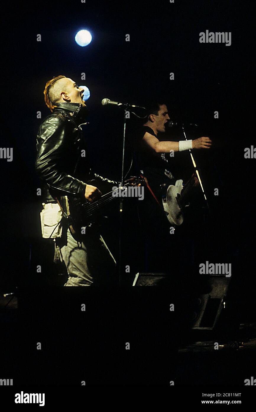 Joe Strummer and Nick Sheppard of The Clash live at an 'Out of Control' tour concert at the Brixton Academy. London, December 6, 1984 | usage worldwide Stock Photo