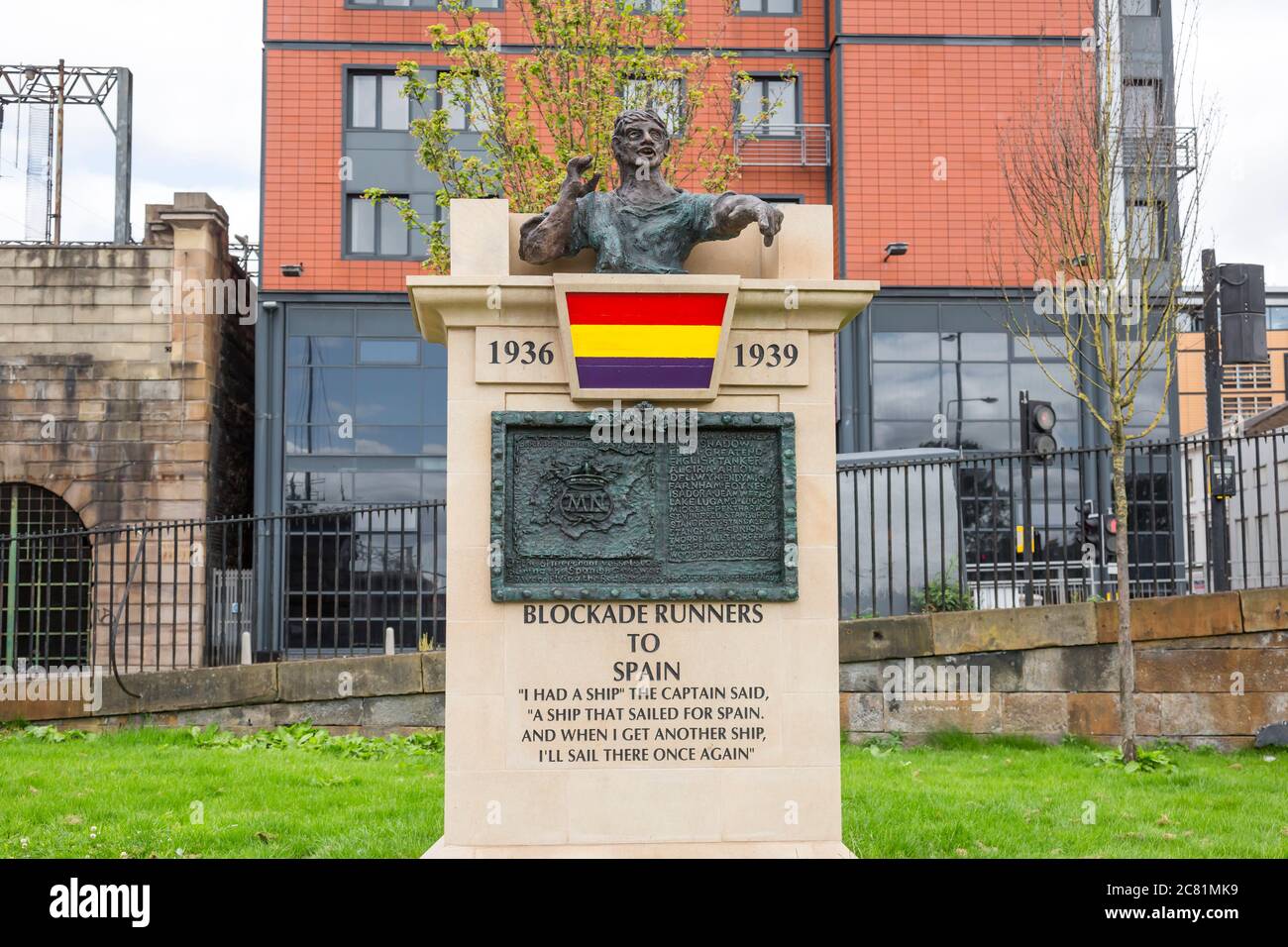The Frank Casey memorial to British Seafarers who broke the fascist blockade of ports during the Spanish Civil War, Broomielaw, Glasgow, Scotland, UK Stock Photo