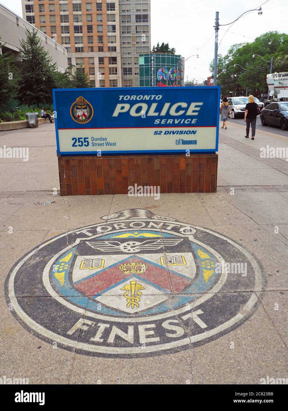 Pavement division hi-res stock photography and images - Alamy