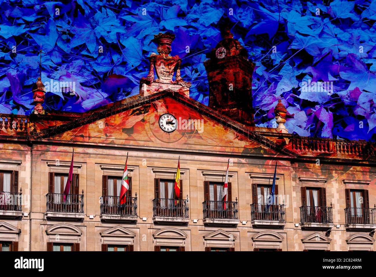 Composición con hojas del Ayuntamiento en la Plaza de España de Vitoria. Álava. País Vasco. España Stock Photo