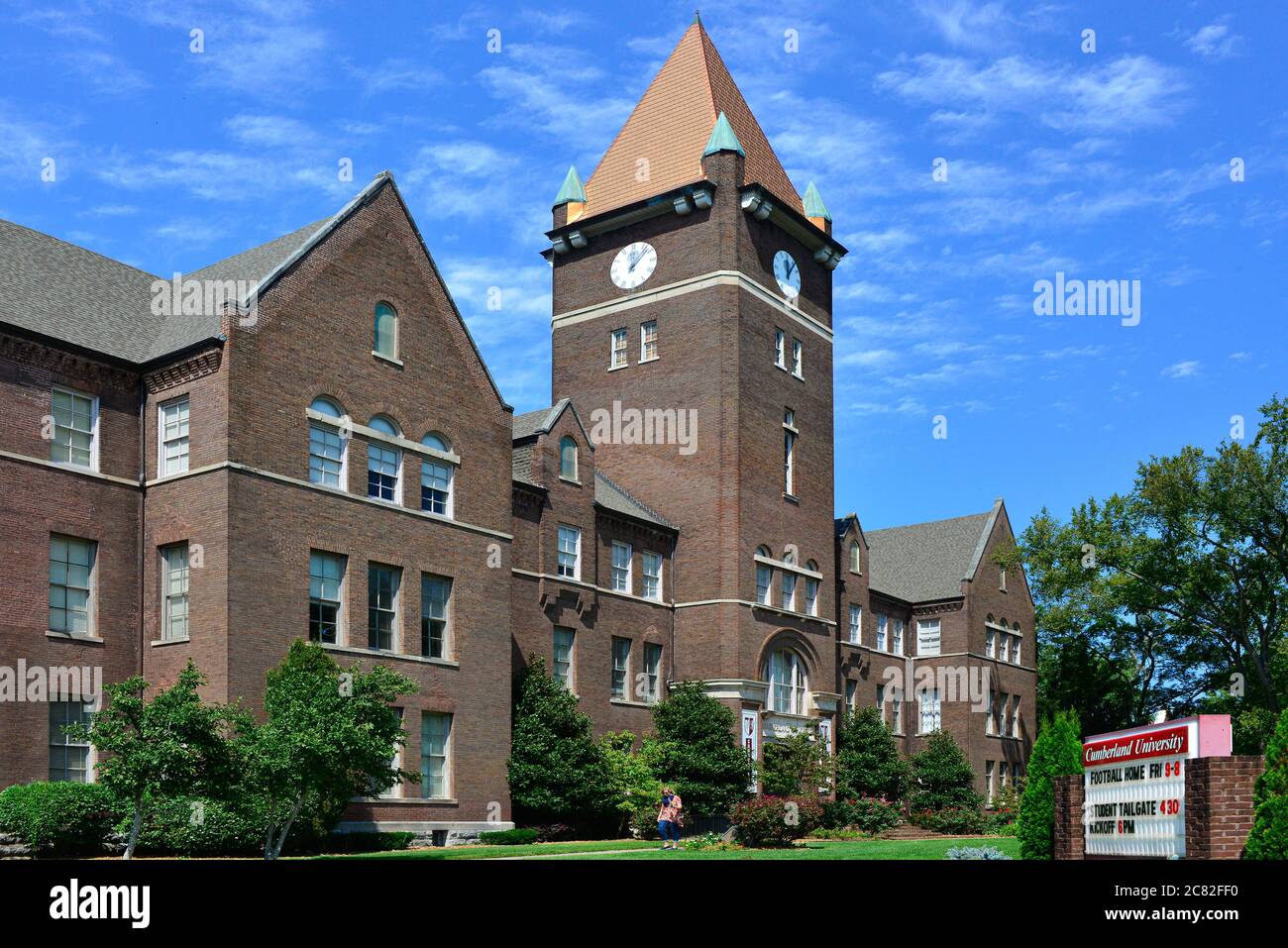 University hall burned to ground by yankees hires stock photography