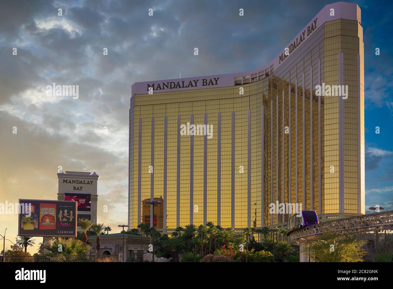 Mandalay bay resort and casino stock