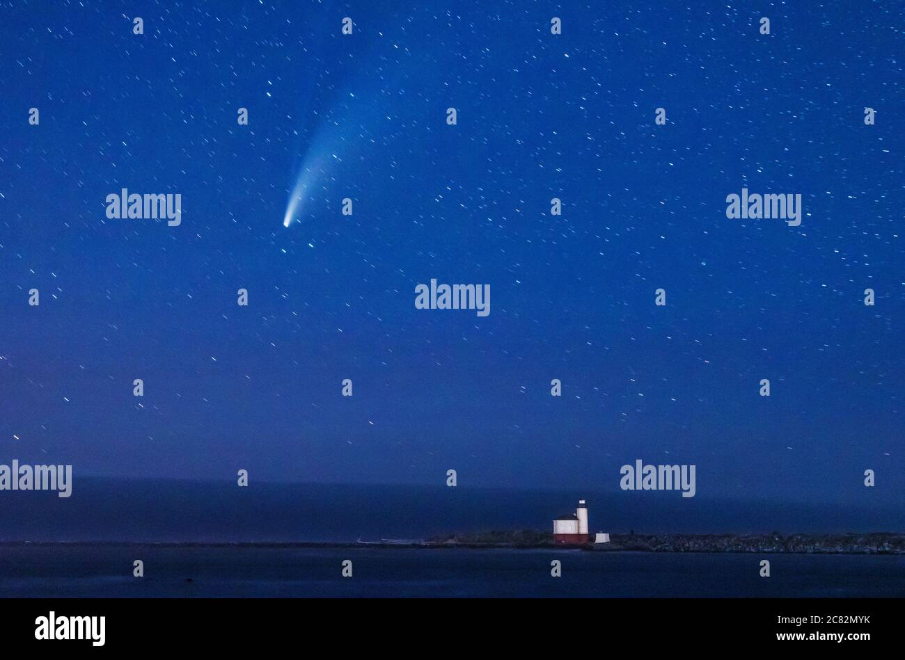 Comet NEOWISE and the Coquille River Lighhouse, Bandon, Oregon Stock Photo Alamy