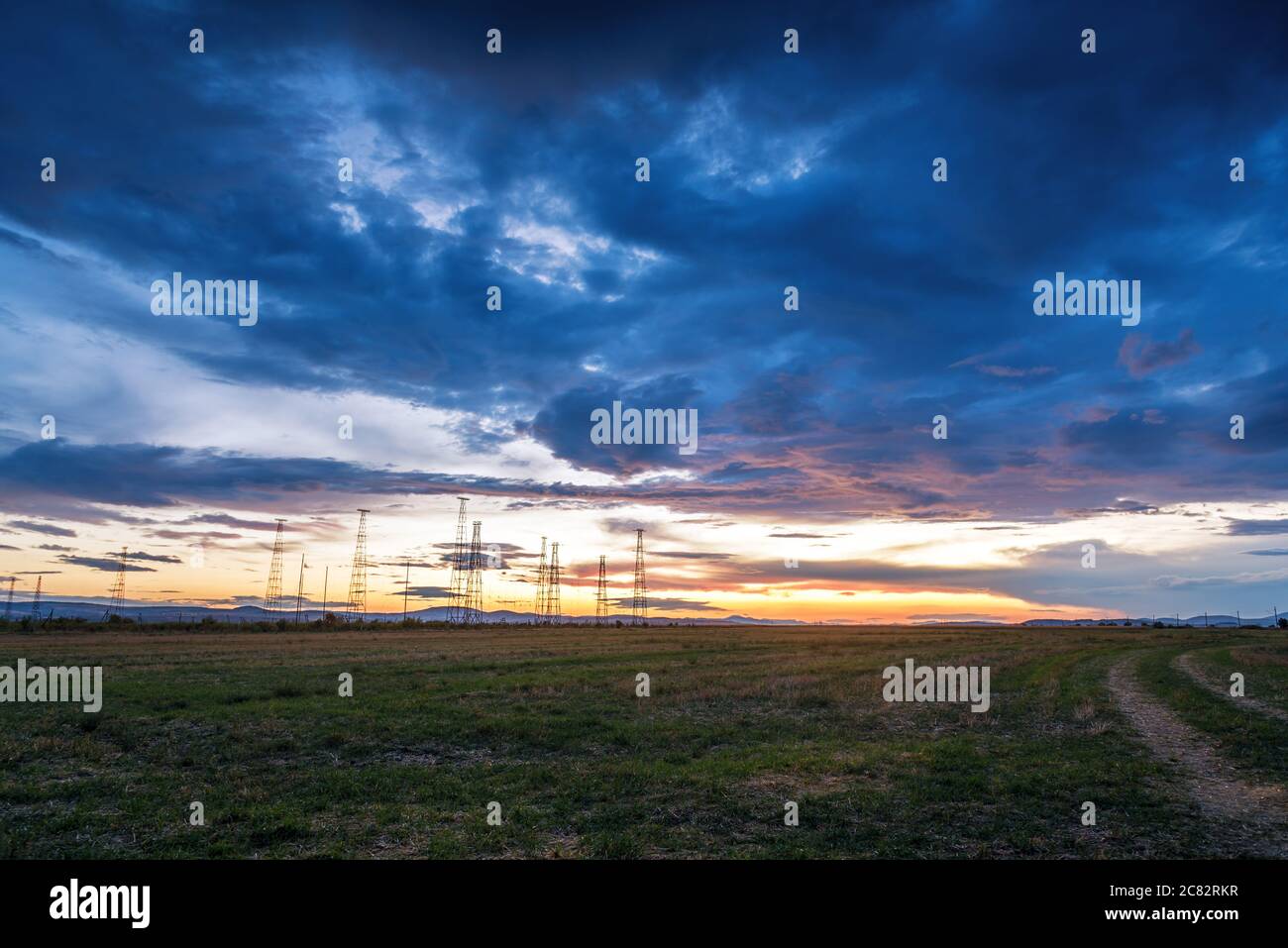 Rural landscape field dramatic hi-res stock photography and images - Alamy