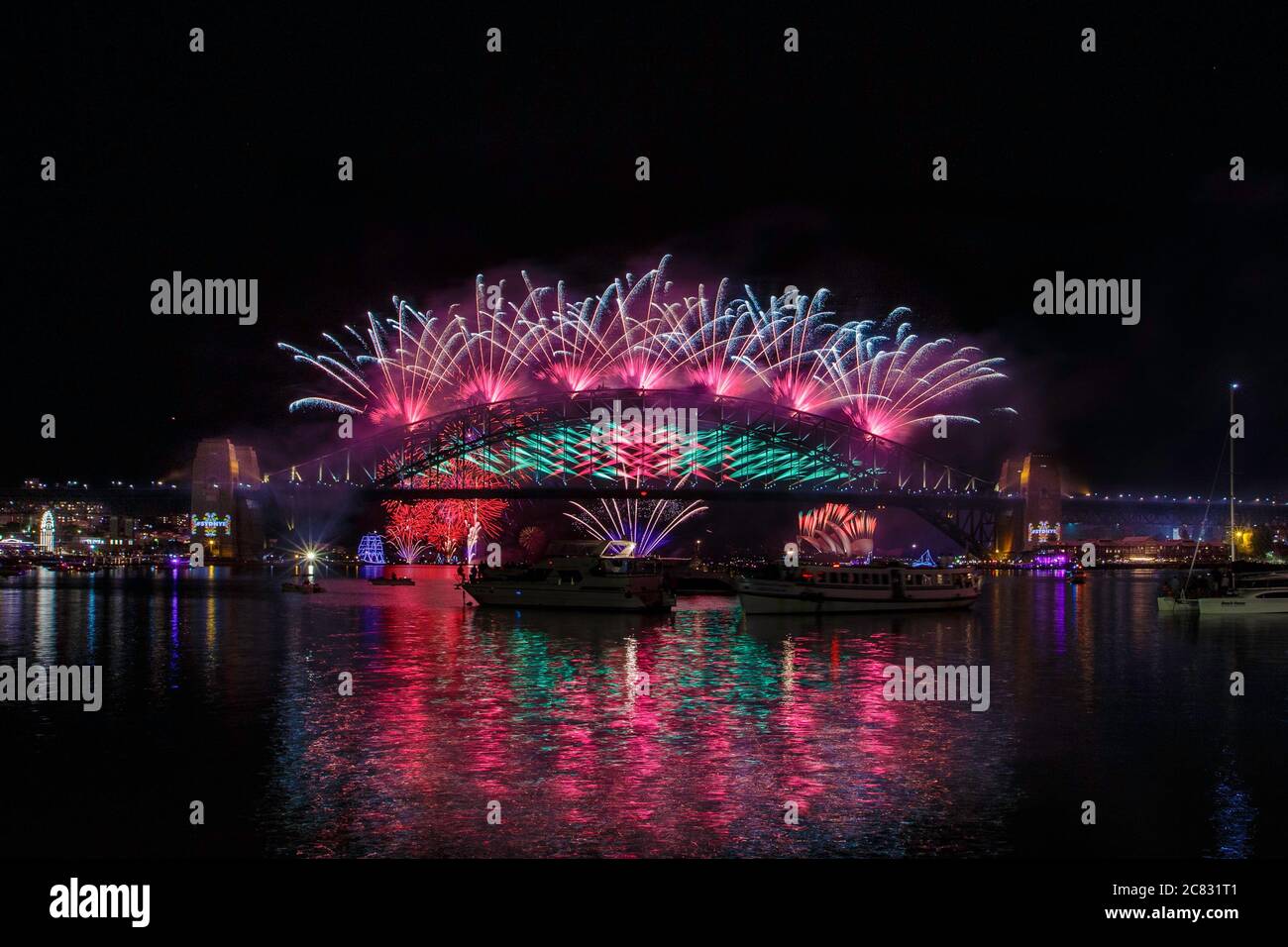 New Year Eve Fireworks at Sydney Stock Photo Alamy