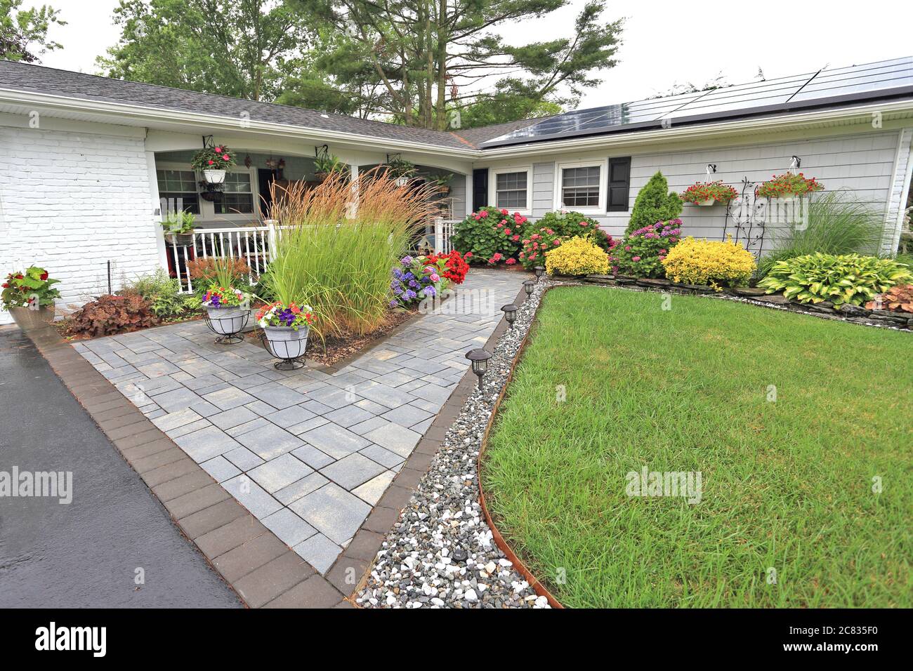 Suburban home Long Island New York Stock Photo Alamy