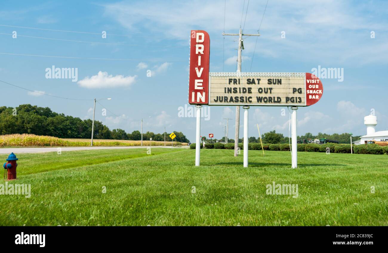 Drive in theatre route 66 hires stock photography and images Alamy