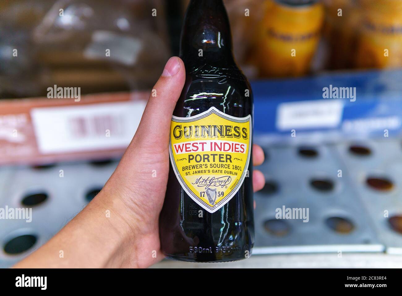 Download Guinness Original Stout High Resolution Stock Photography And Images Alamy Yellowimages Mockups