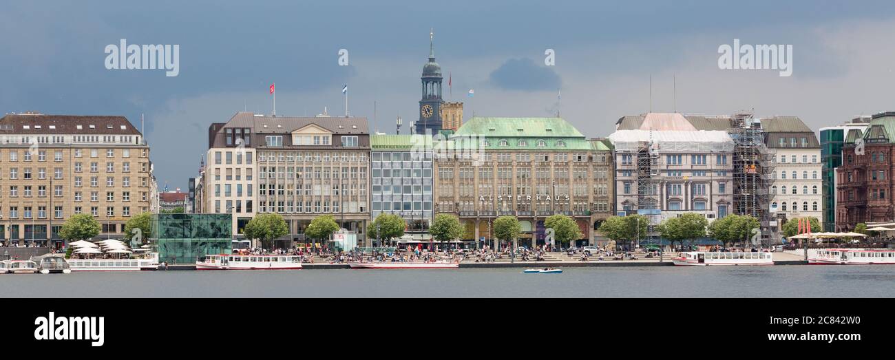 Panorama of Hamburg cityscape at the Binnenalster. Historical buildings at the Jungfernsteg. Stock Photo