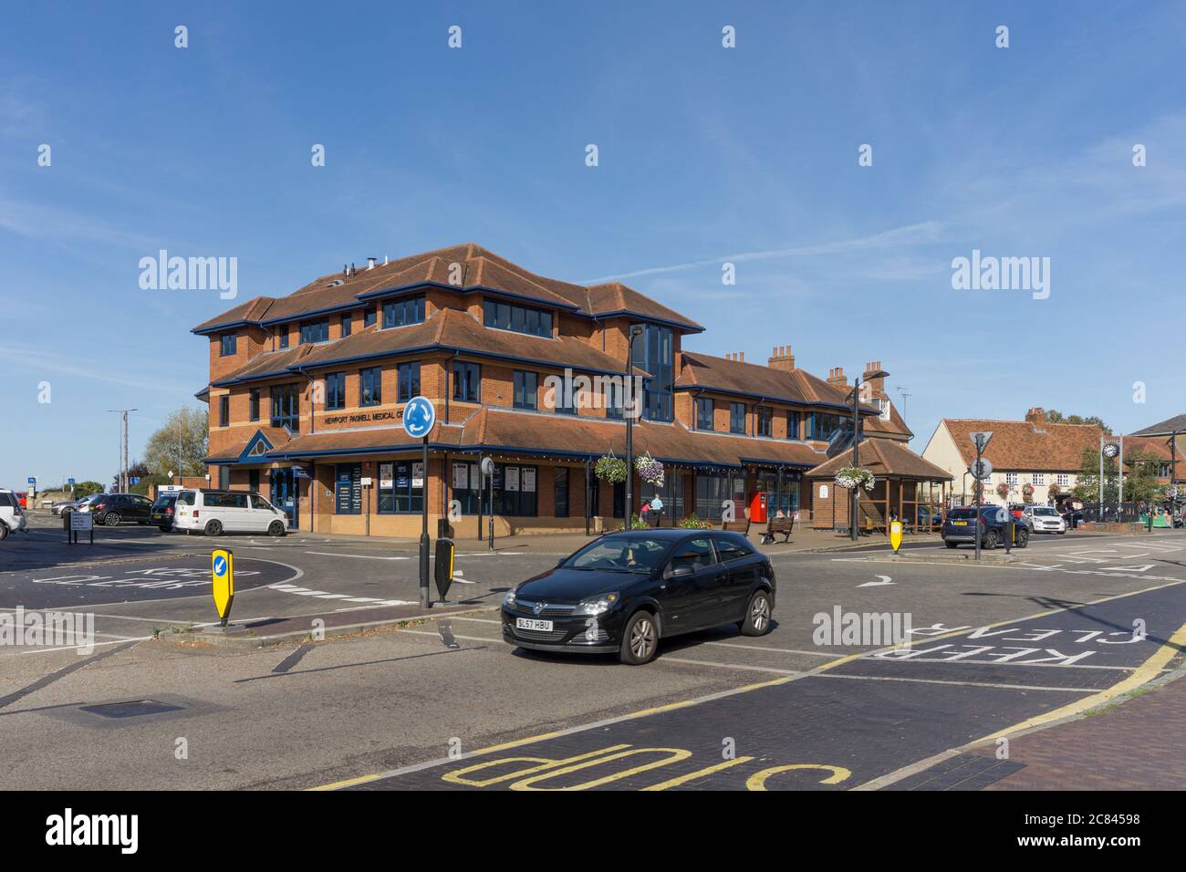 Modern town centre uk hires stock photography and images Alamy