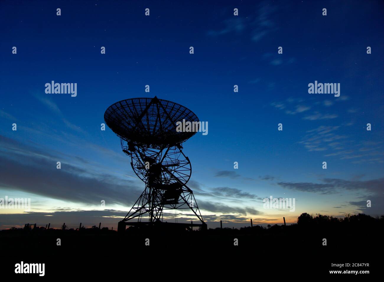 the One Mile Array Radio Telescope at the Mullard Radio Astronomy Observatory at Barton near Cambridge UK Stock Photo