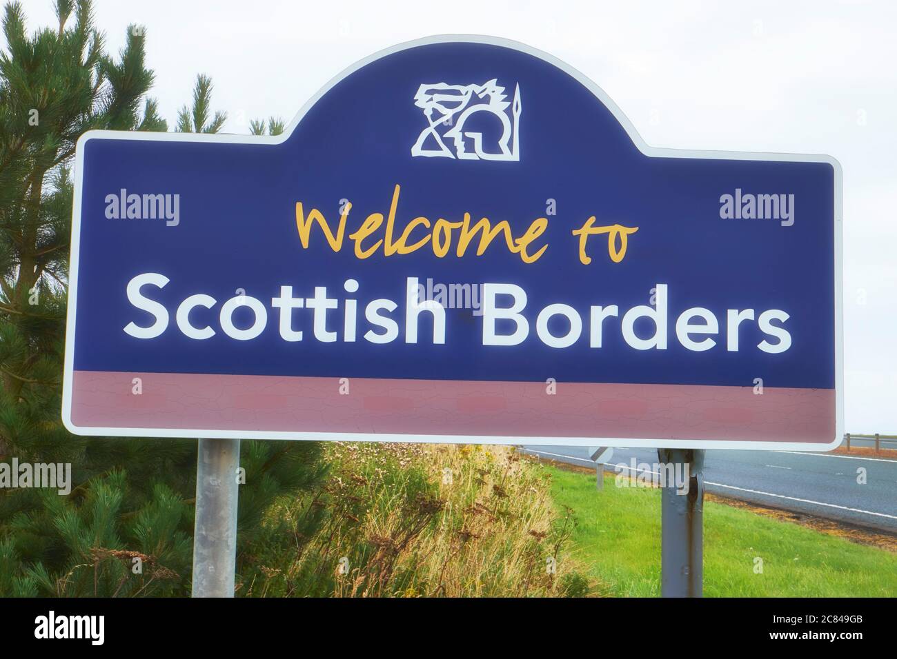 Road sign 'Welcome to Scottish Borders' on the A1 road north of Berwick-upon-Tweed Stock Photo