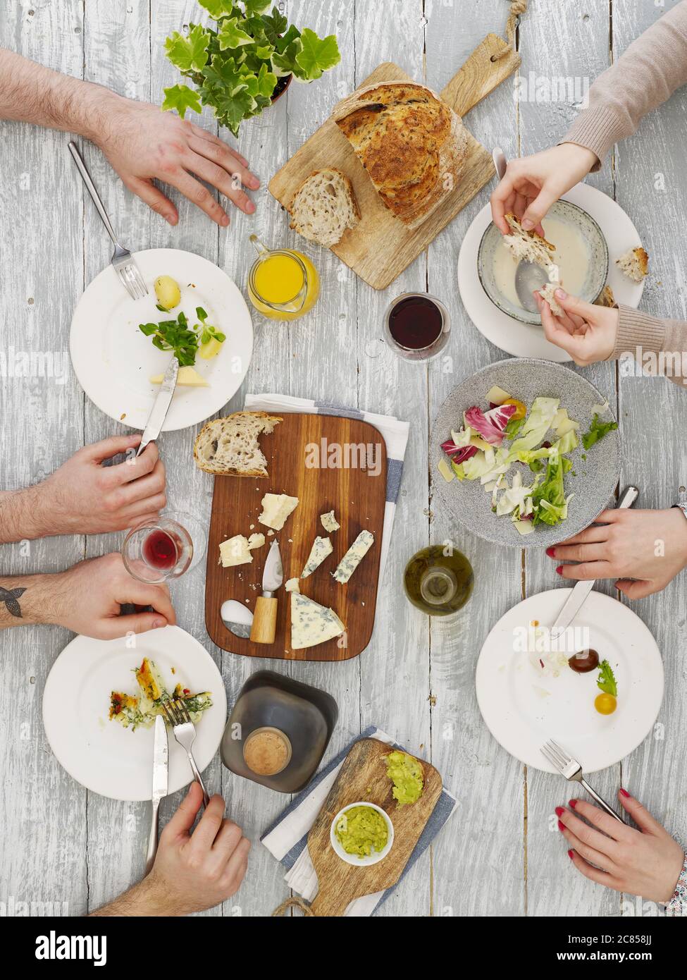 Dinner food table hi-res stock photography and images - Alamy