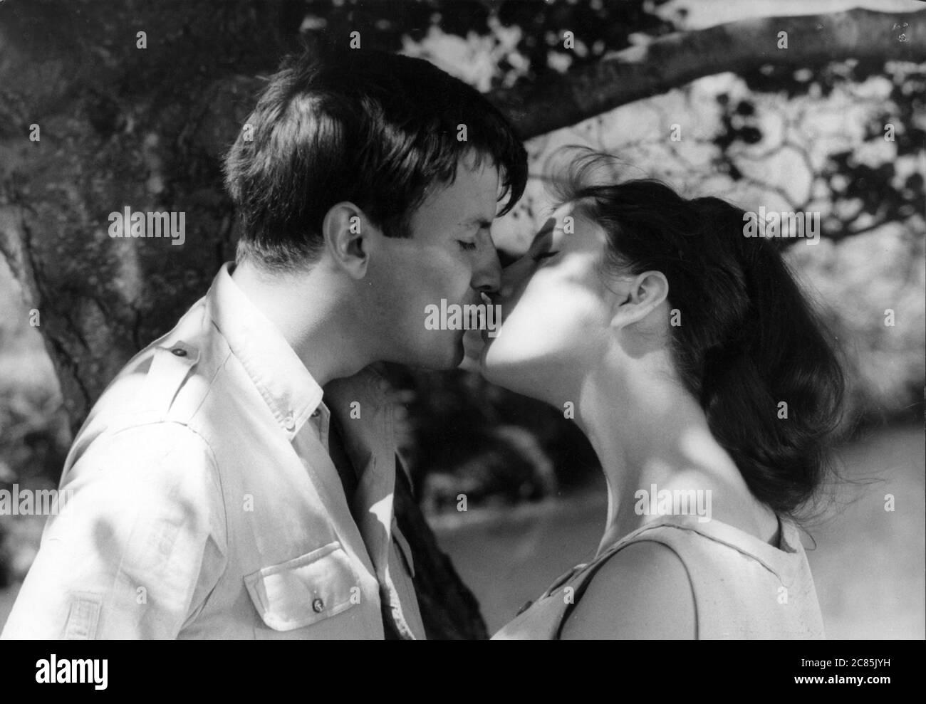 La Chance Et L Amour Chance At Love Year 1964 France Italy Director Eric Schlumberger Jacques Perrin Stefania Sandrelli Stock Photo Alamy