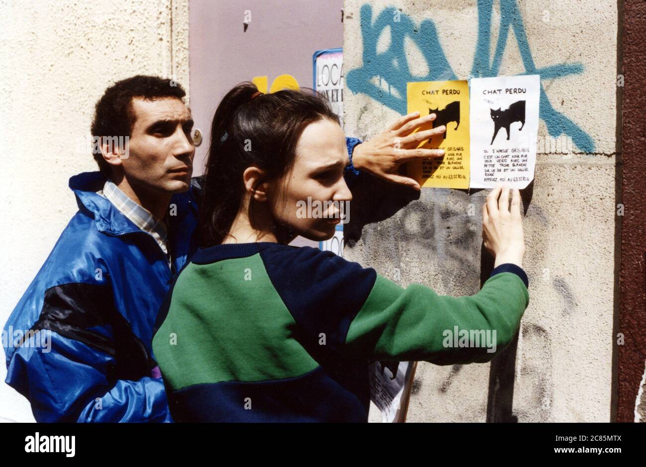 Chacun cherche son chat When the Cat's Away Year : 1996  France Director : Cédric Klapisch Zinedine Soualem, Garance Clavel Stock Photo