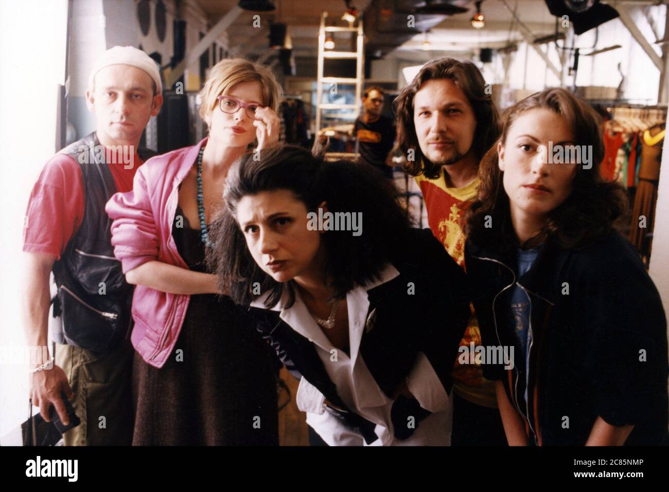 Chacun Cherche Son Chat When The Cat S Away Year 1996 France Director Cedric Klapisch Frederic Aufray Marie Riva Marina Tome Estelle Larrivaz Stock Photo Alamy