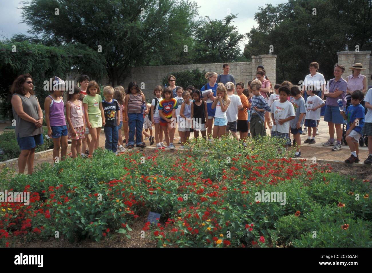 Austin Texas USA, 2004 School students take field trip to Lady Bird Johnson Wildflower Center