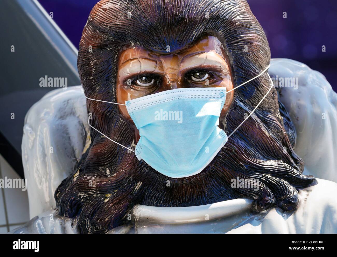 Dortmund, Germany, July 21, 2020: Figure from Star Wars Movie with face mask at the temporary pop-up amusement park 'funDOmio'. Opened on June 25, 2020 at the exhibition center around Dortmund's Westfalenhalle. The showmen want to compensate a little for the bitter losses caused by the corona-related closings of the fairs. The amusement park is open until August 11th, 2020. Stock Photo
